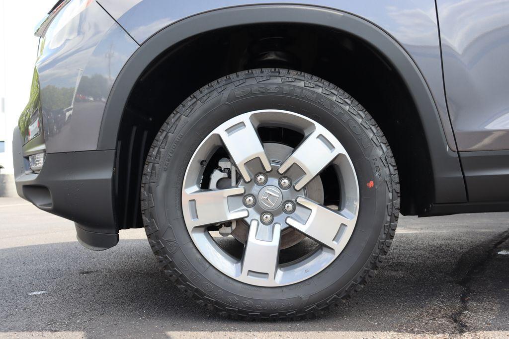 new 2025 Honda Ridgeline car, priced at $42,625