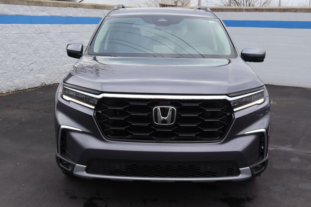 new 2025 Honda Pilot car, priced at $47,376