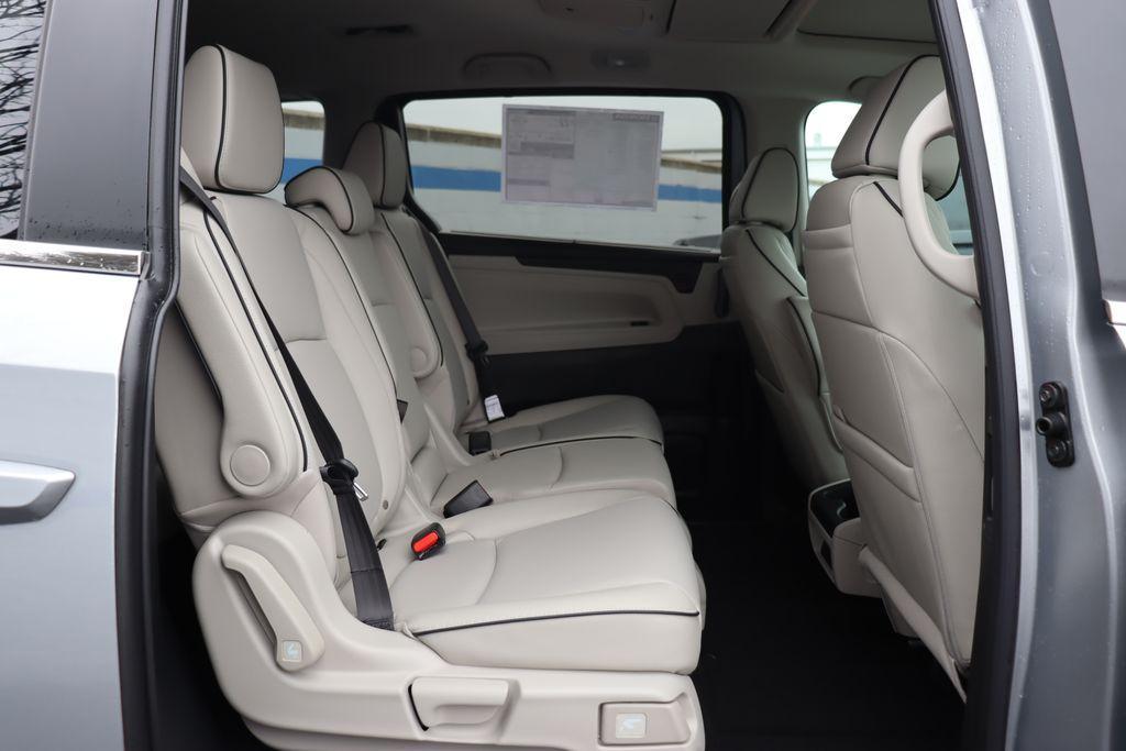 new 2026 Honda Odyssey car, priced at $45,433