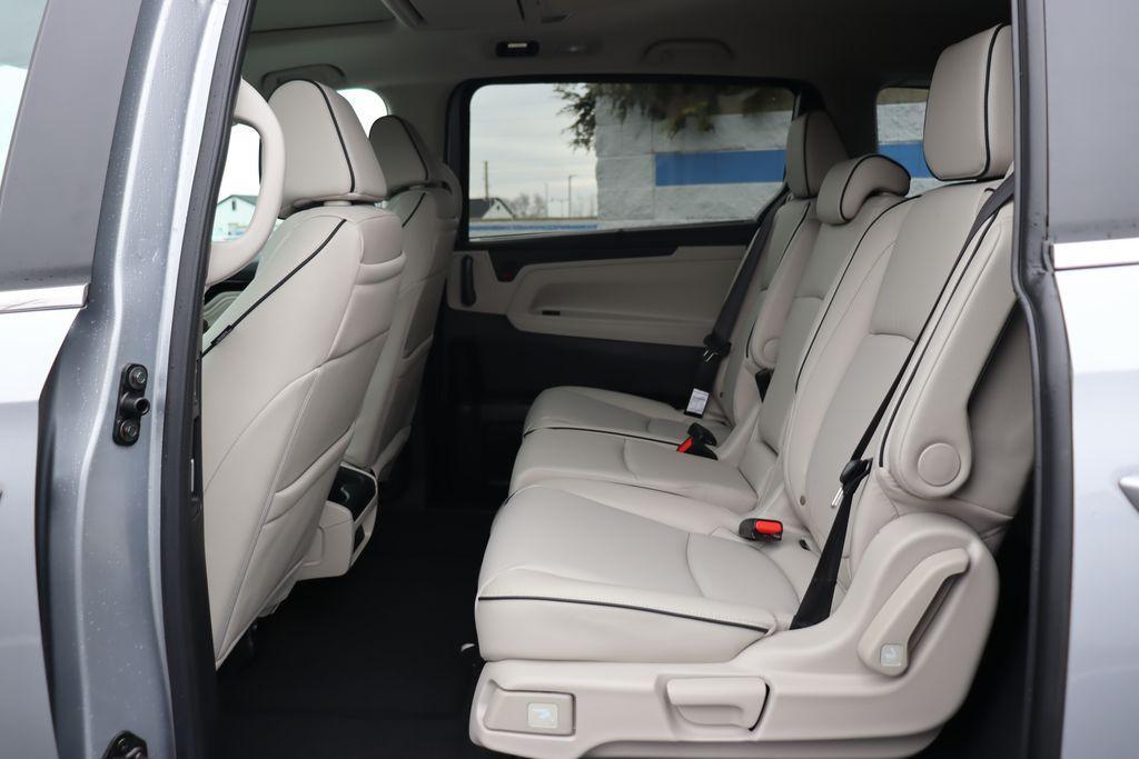 new 2026 Honda Odyssey car, priced at $45,433