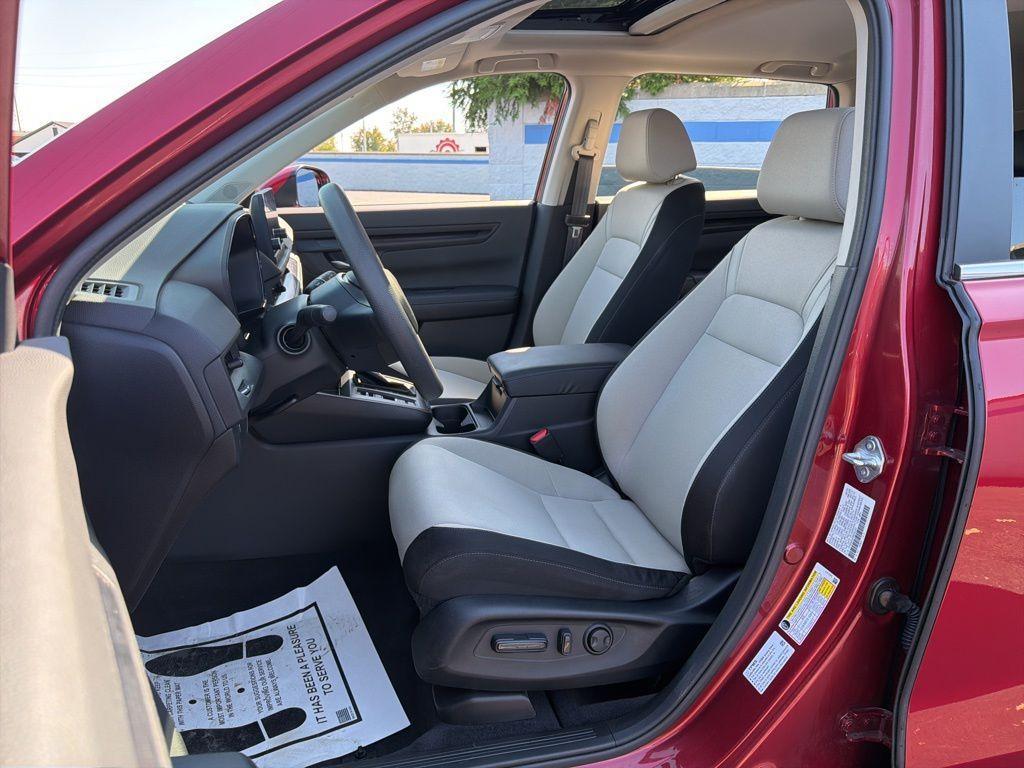 used 2024 Honda CR-V car, priced at $31,692