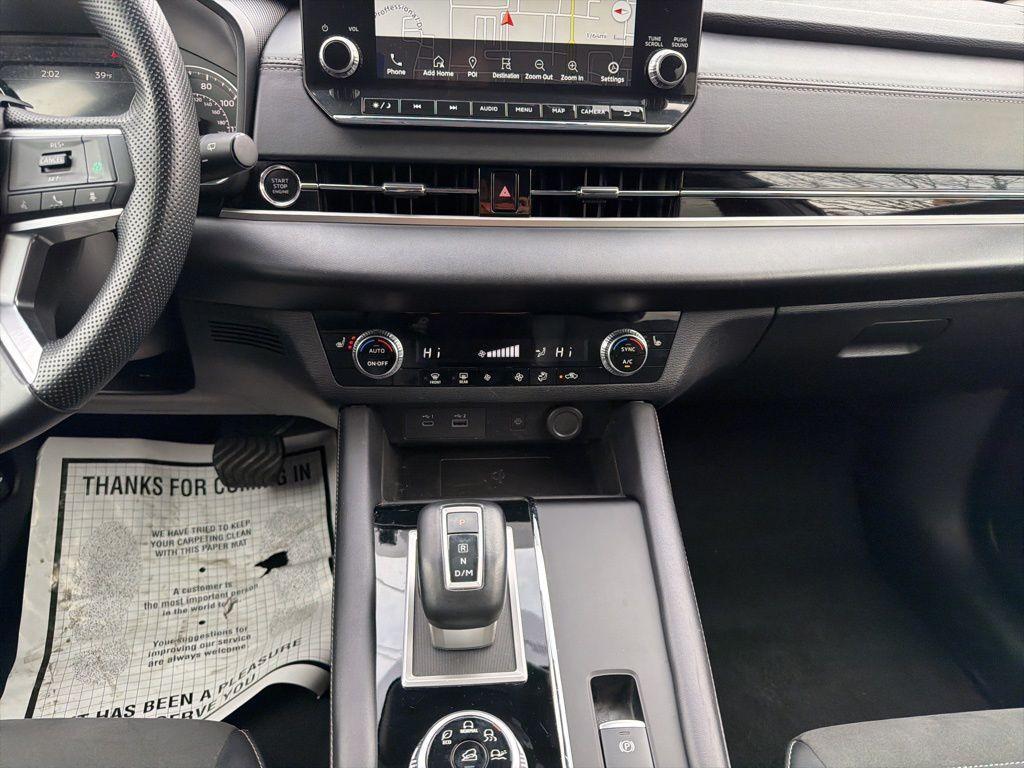 used 2024 Mitsubishi Outlander car, priced at $24,493