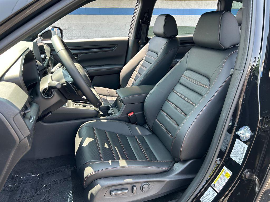 new 2026 Honda CR-V Hybrid car, priced at $39,674