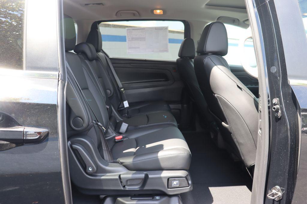 new 2025 Honda Odyssey car, priced at $41,815