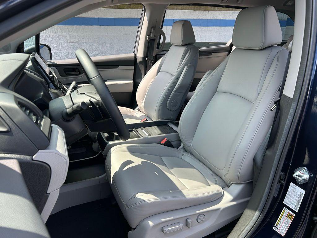 used 2024 Honda Odyssey car, priced at $40,991