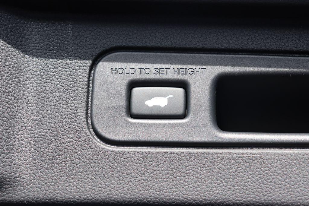 new 2025 Honda Pilot car, priced at $54,030