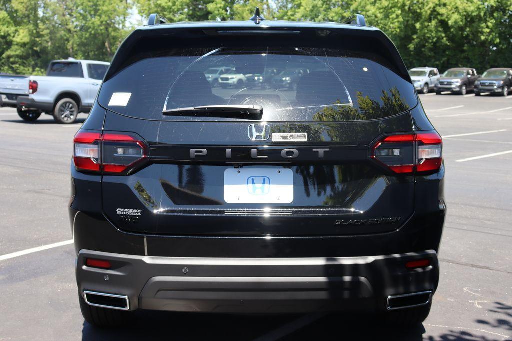 new 2025 Honda Pilot car, priced at $54,030