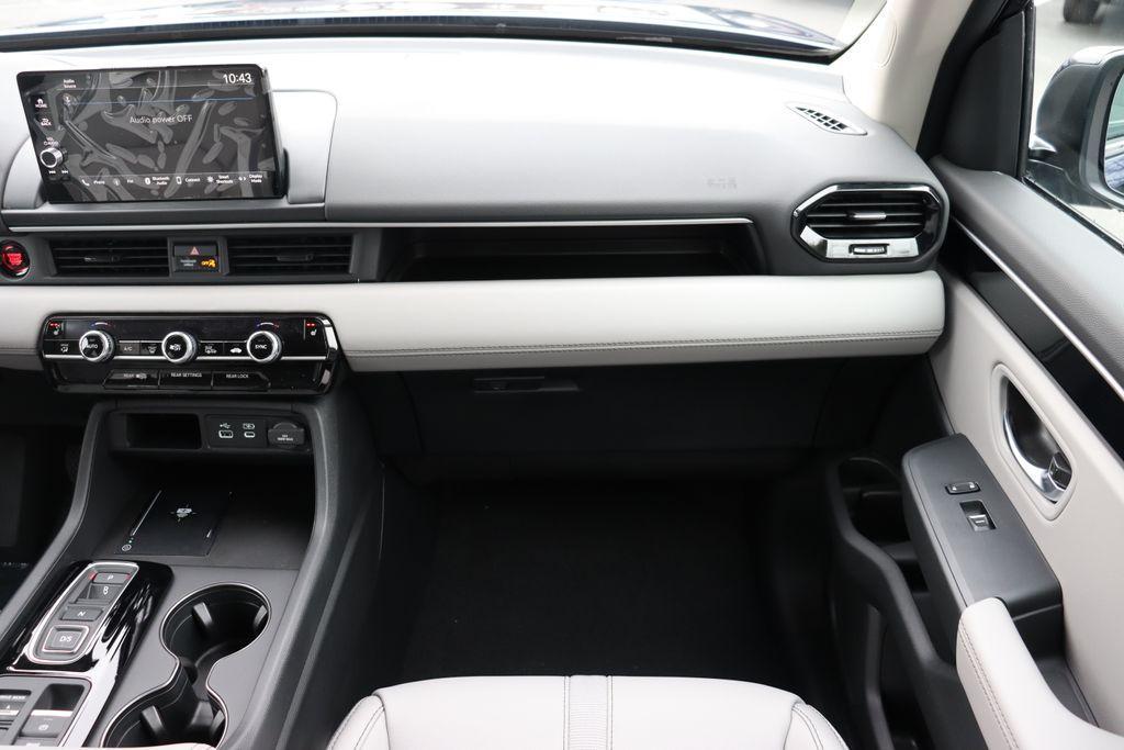 new 2025 Honda Pilot car, priced at $45,550