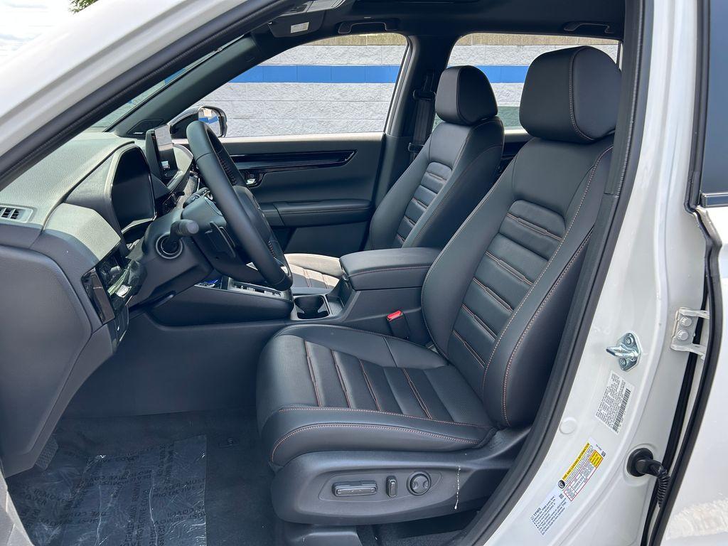 new 2026 Honda CR-V Hybrid car, priced at $42,155