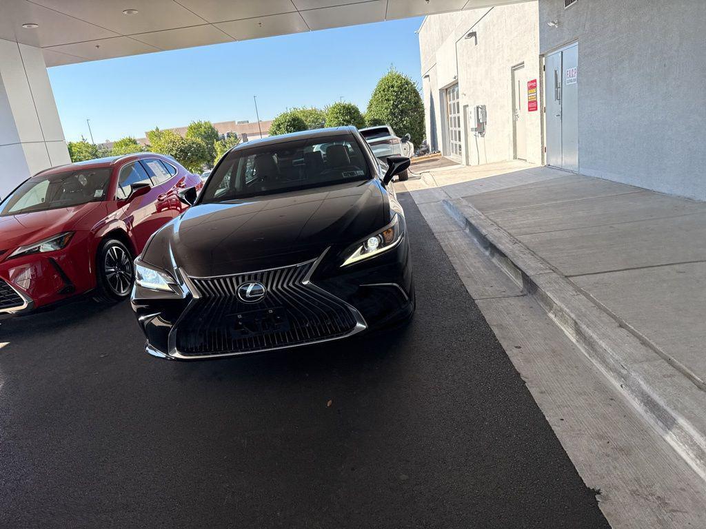 used 2021 Lexus ES 350 car, priced at $36,778