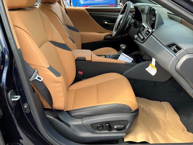 new 2025 Lexus ES 300h car, priced at $47,581