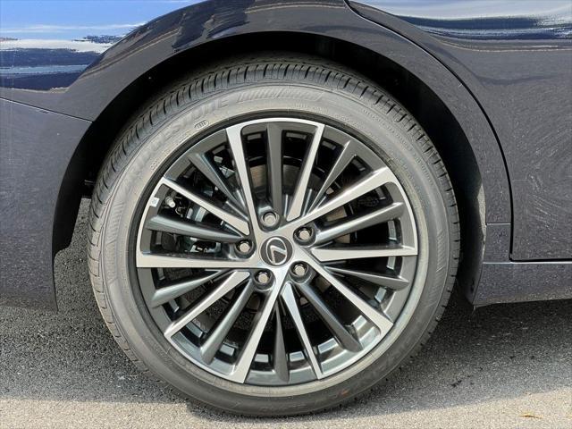 new 2025 Lexus ES 300h car, priced at $47,581