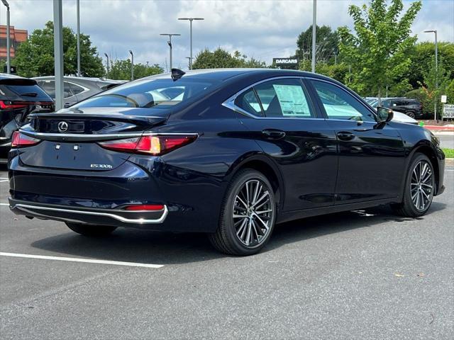 new 2025 Lexus ES 300h car, priced at $47,581
