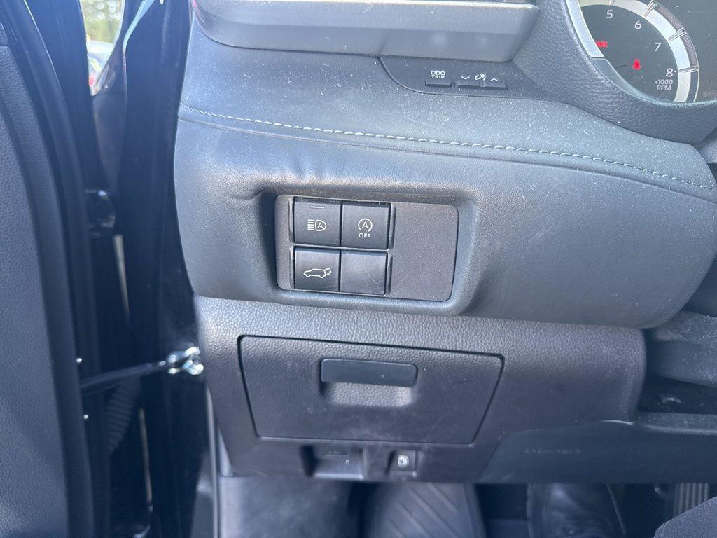 used 2023 Toyota Highlander car, priced at $36,818