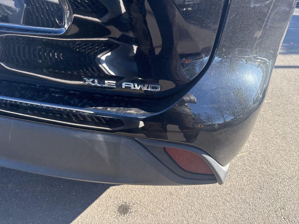 used 2023 Toyota Highlander car, priced at $36,818