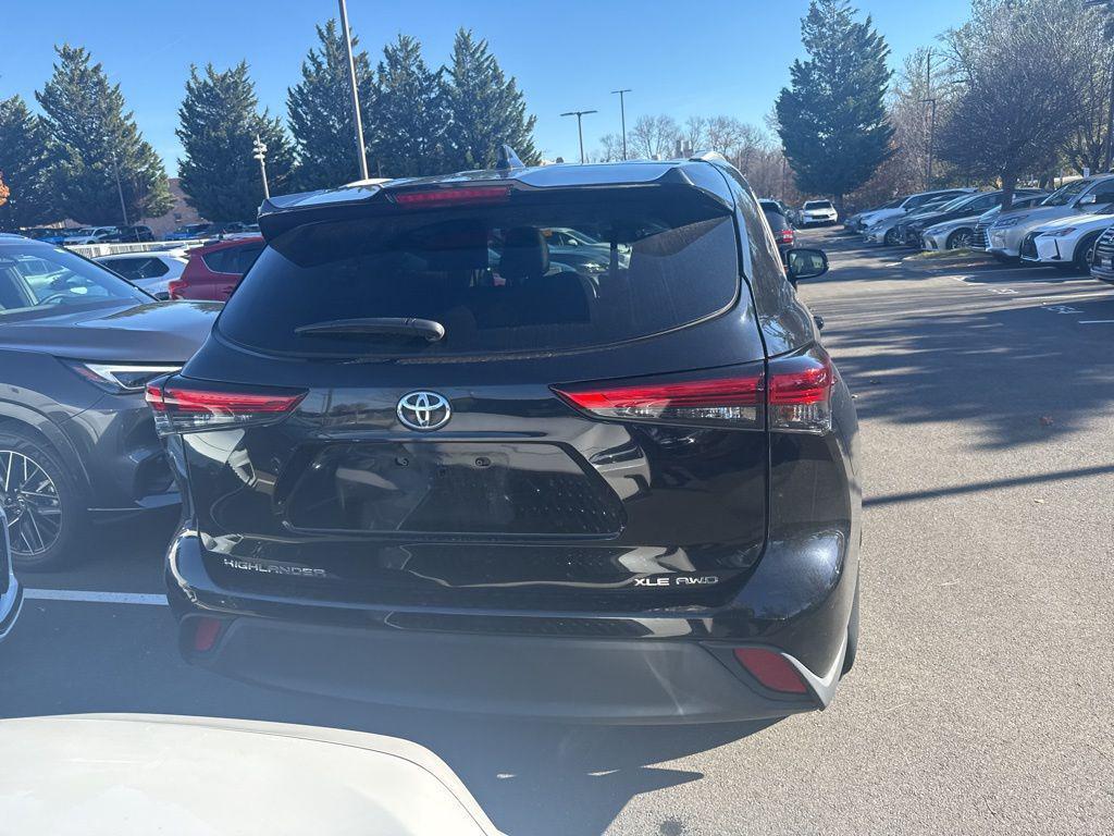 used 2023 Toyota Highlander car, priced at $36,818