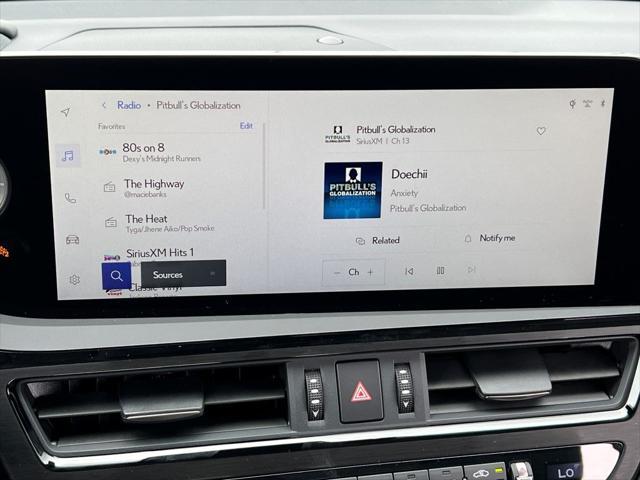 new 2025 Lexus ES 300h car, priced at $55,770
