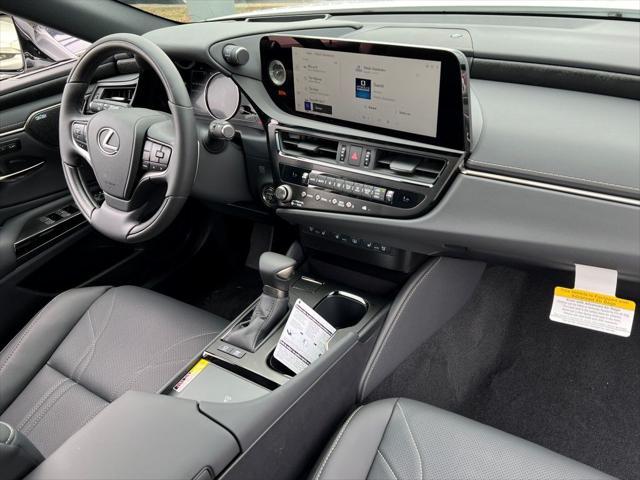 new 2025 Lexus ES 300h car, priced at $55,770