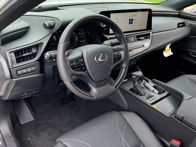 new 2025 Lexus ES 300h car, priced at $55,770