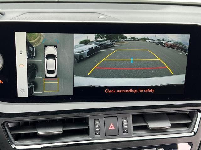new 2025 Lexus ES 300h car, priced at $55,770