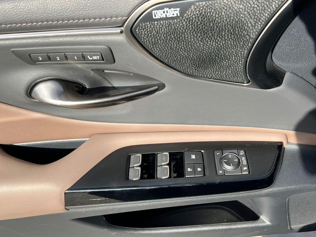 used 2024 Lexus ES 350 car, priced at $45,780