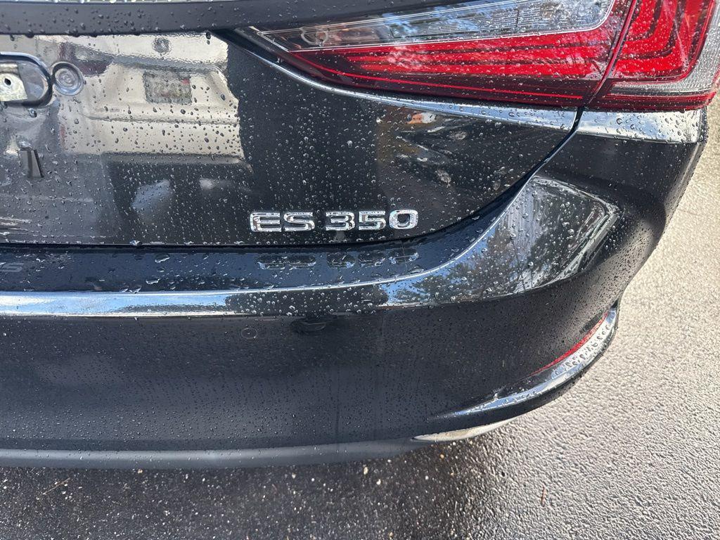 used 2022 Lexus ES 350 car, priced at $29,359
