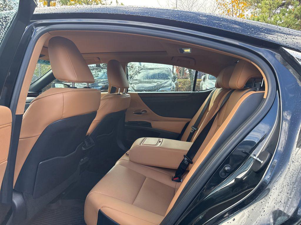 used 2022 Lexus ES 350 car, priced at $29,359