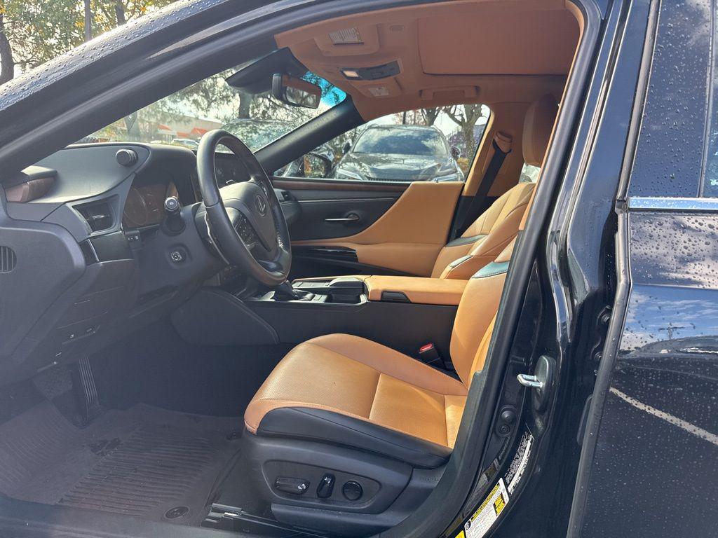 used 2022 Lexus ES 350 car, priced at $29,359