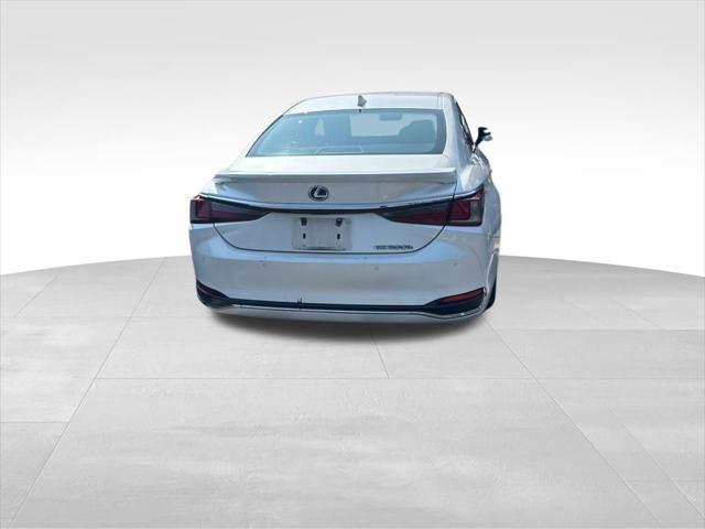 used 2021 Lexus ES 300h car, priced at $35,312