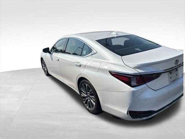 used 2021 Lexus ES 300h car, priced at $35,312