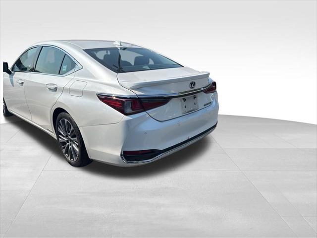 used 2021 Lexus ES 300h car, priced at $35,312