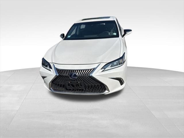used 2021 Lexus ES 300h car, priced at $35,312