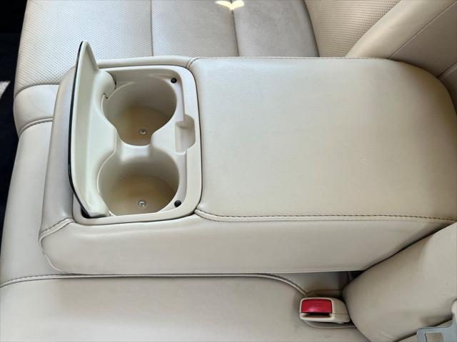 used 2015 Toyota Avalon Hybrid car, priced at $13,900