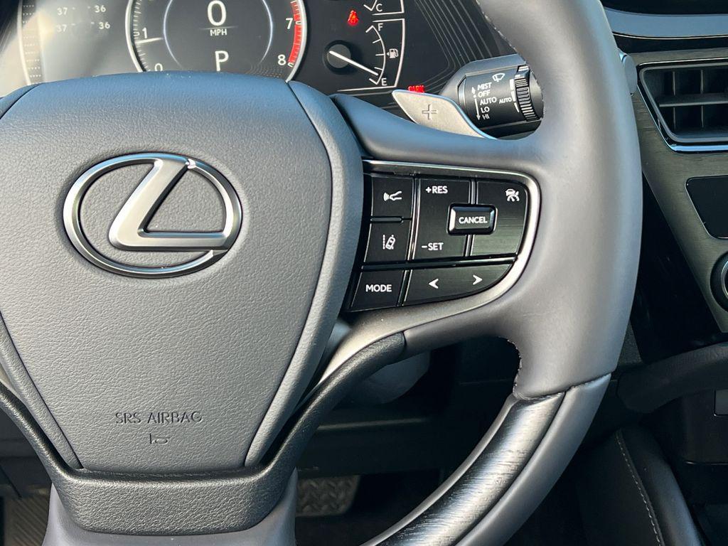 new 2025 Lexus ES 350 car, priced at $54,604