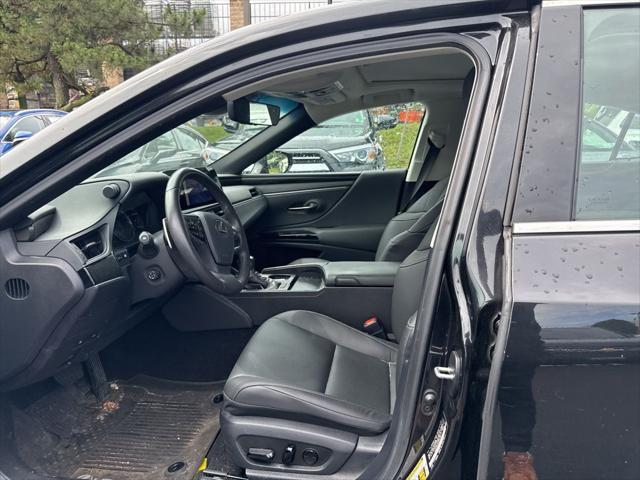 used 2024 Lexus ES 250 car, priced at $37,500