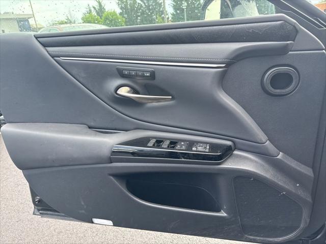 used 2024 Lexus ES 250 car, priced at $37,500