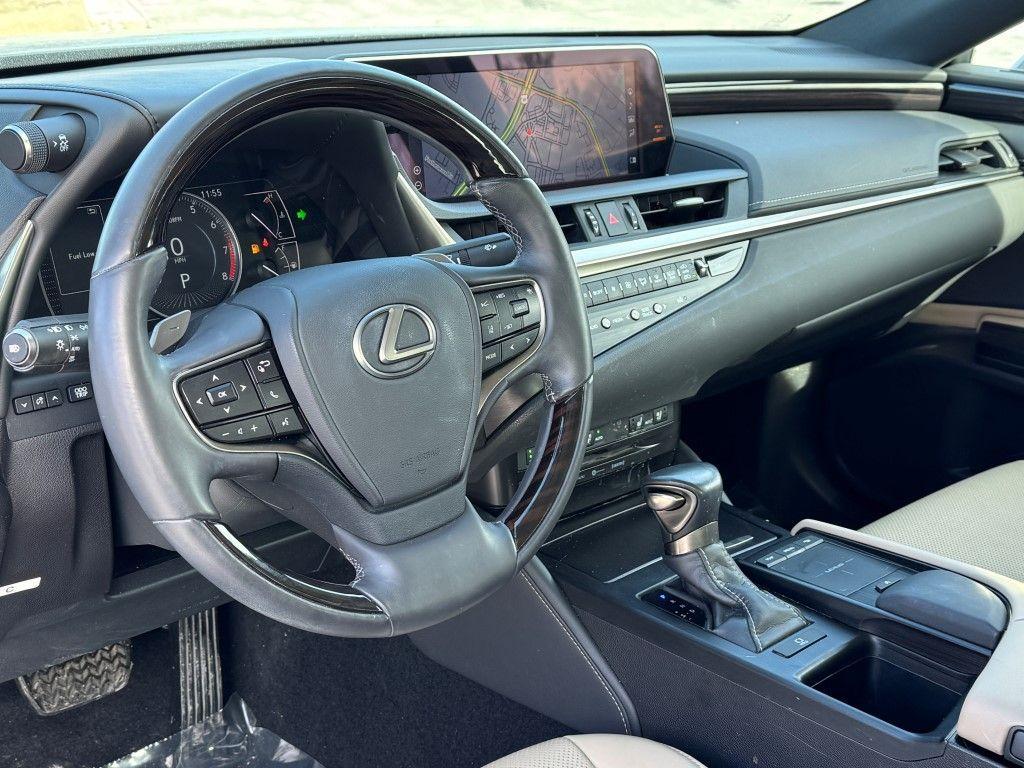 used 2021 Lexus ES 350 car, priced at $30,900