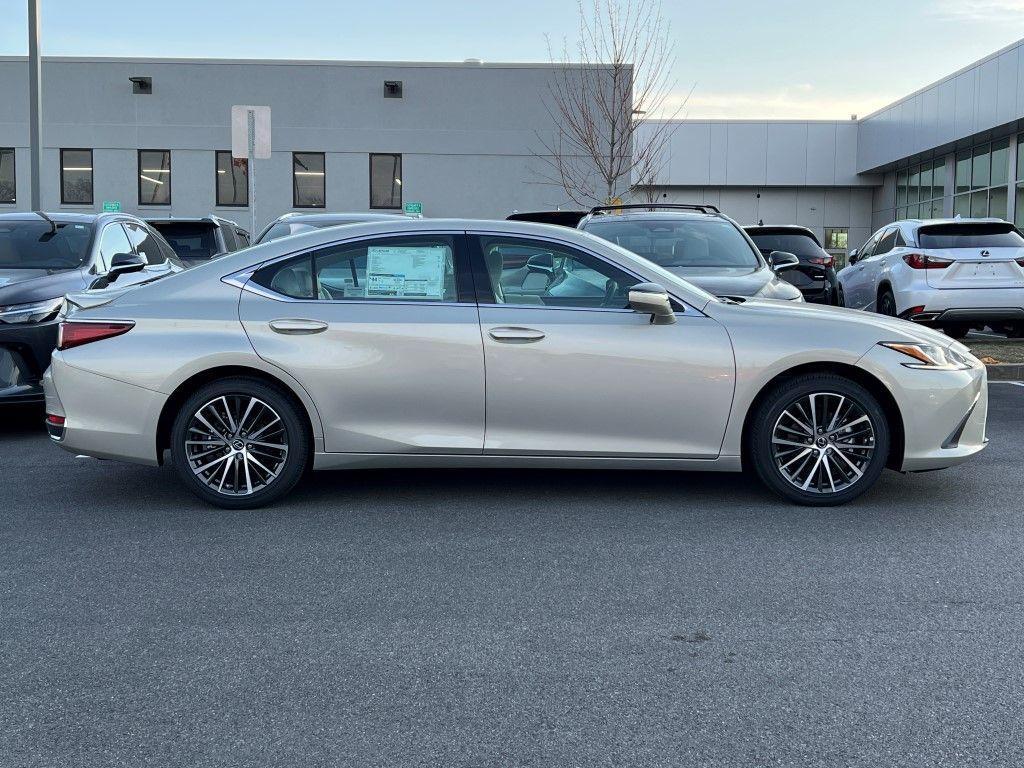 new 2025 Lexus ES 300h car, priced at $48,489