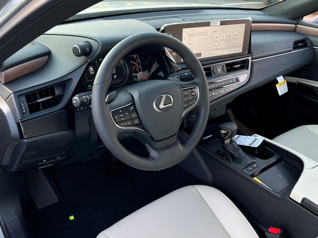 new 2025 Lexus ES 300h car, priced at $48,489