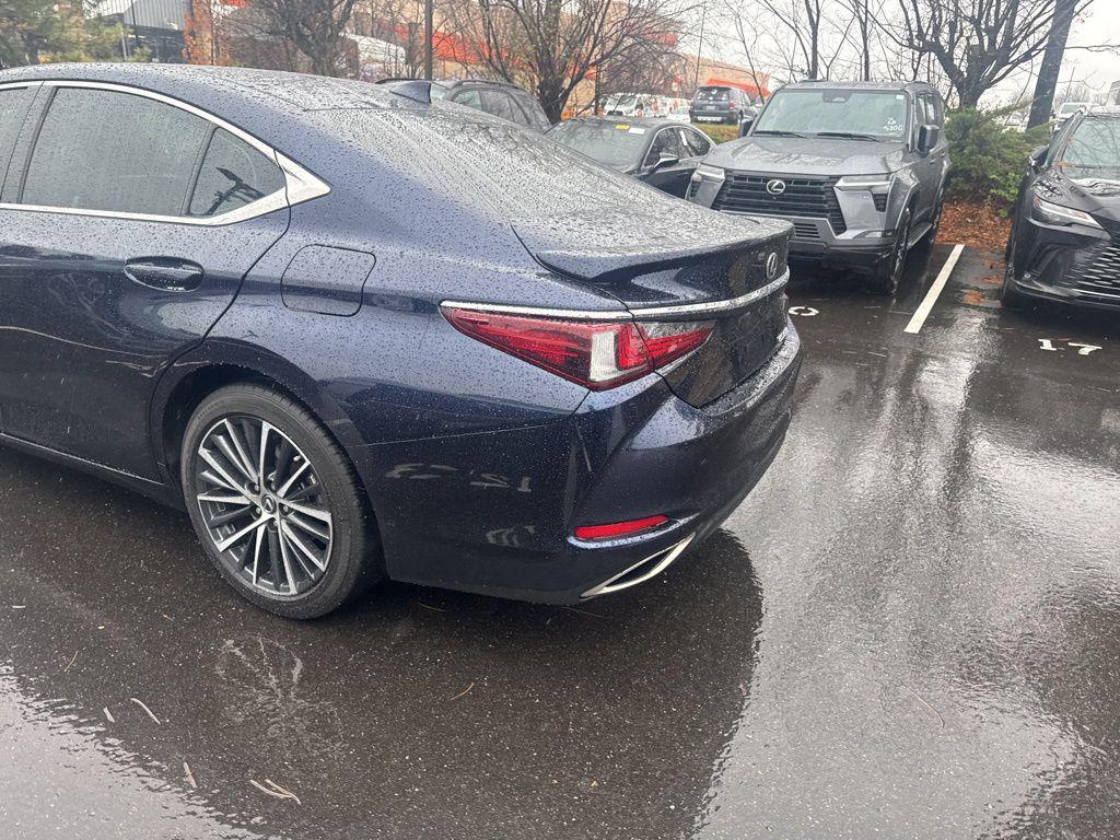 used 2023 Lexus ES 350 car, priced at $34,468