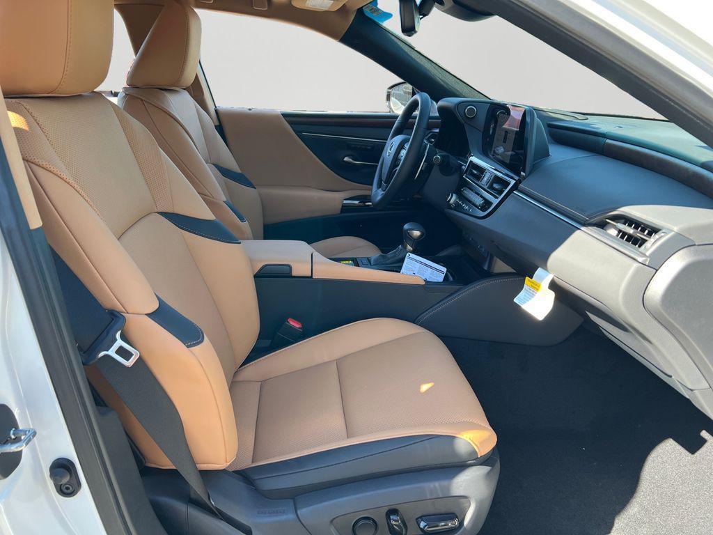 new 2025 Lexus ES 350 car, priced at $46,527