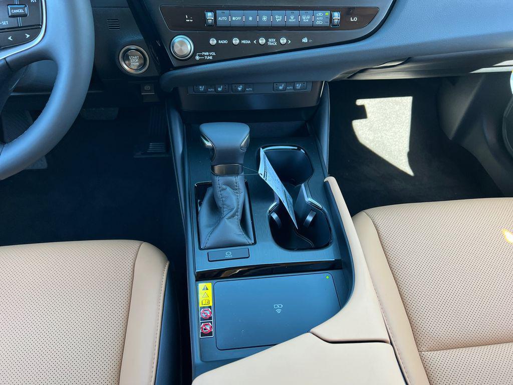 new 2025 Lexus ES 350 car, priced at $46,527