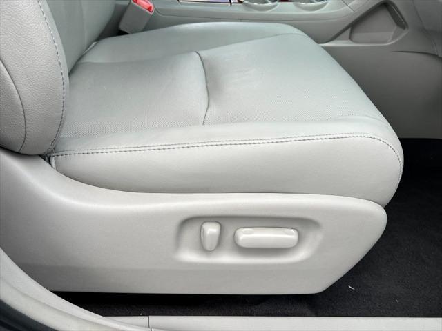 used 2013 Toyota Highlander car, priced at $14,792