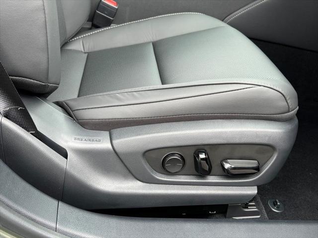 new 2025 Lexus ES 350 car, priced at $45,255