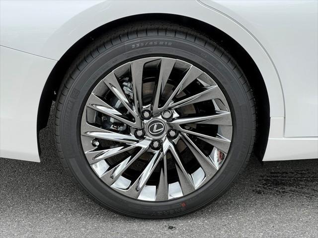 new 2025 Lexus ES 300h car, priced at $52,418