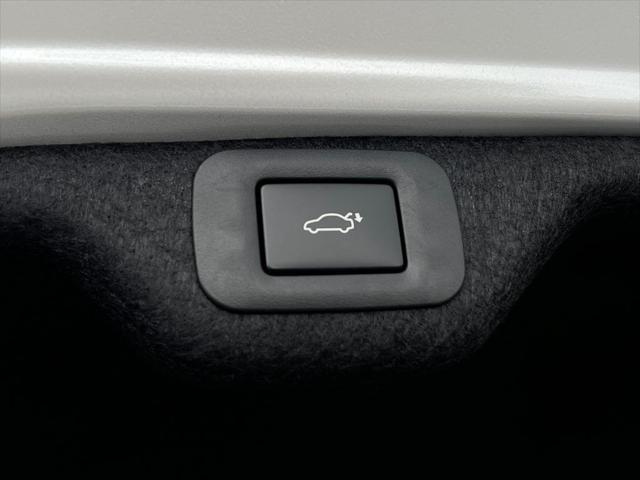 new 2025 Lexus ES 300h car, priced at $52,418