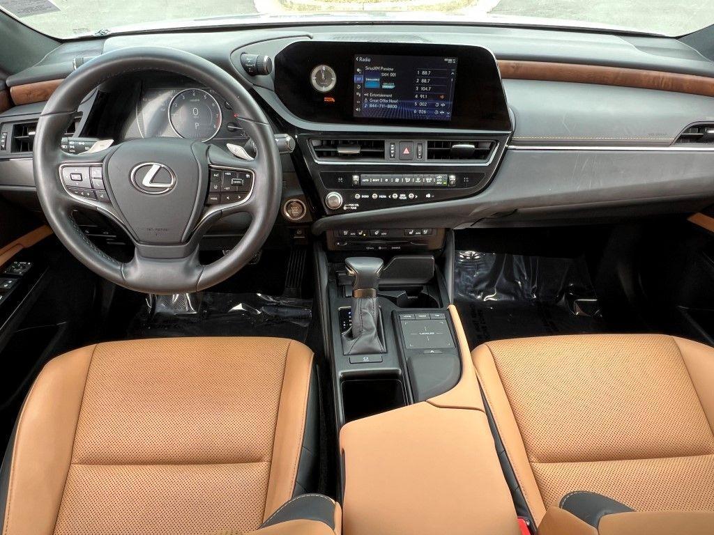 used 2022 Lexus ES 350 car, priced at $34,800