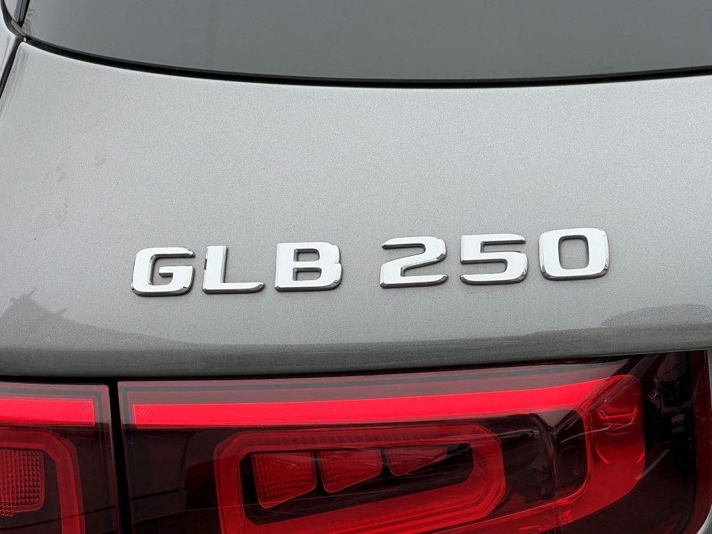 used 2020 Mercedes-Benz GLB 250 car, priced at $23,994