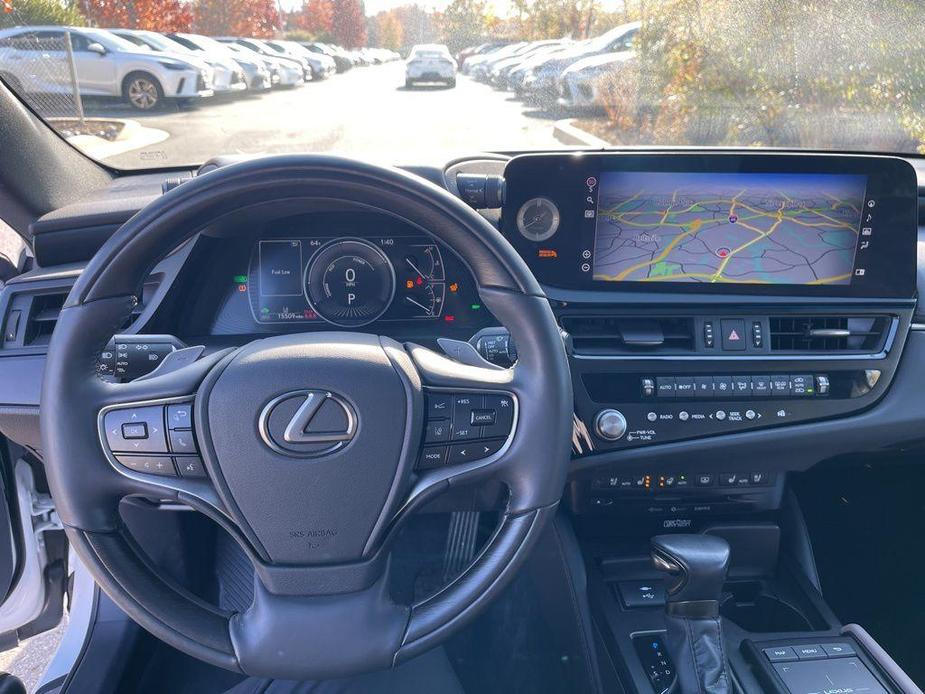 used 2022 Lexus ES 300h car, priced at $40,652