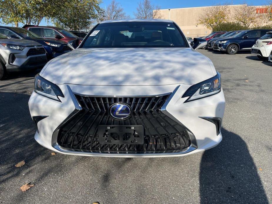 used 2022 Lexus ES 300h car, priced at $40,652